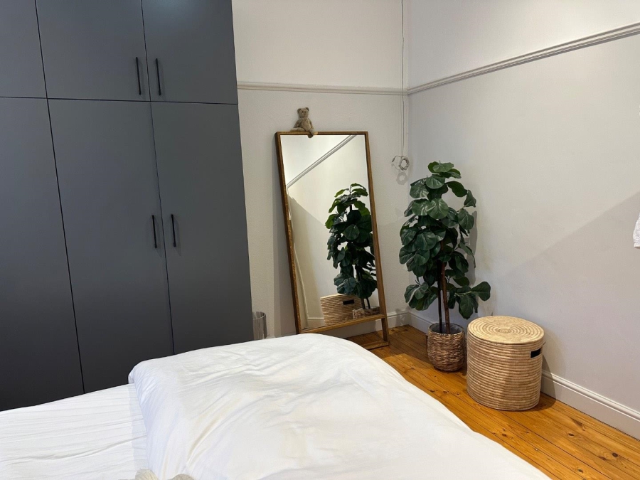To Let 3 Bedroom Property for Rent in Vredehoek Western Cape